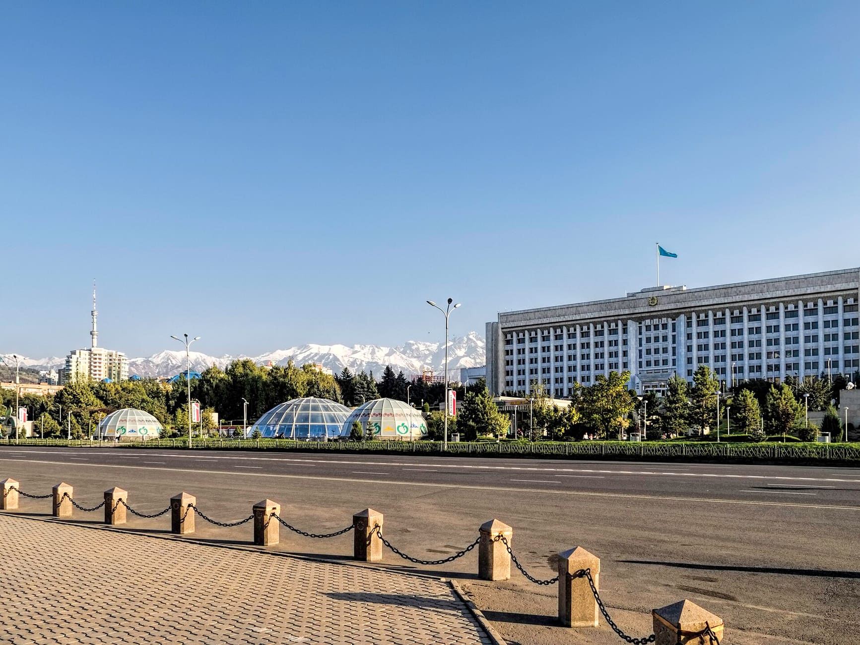 Отели и районы Алматы и Астаны: район, комфорт и ошибки